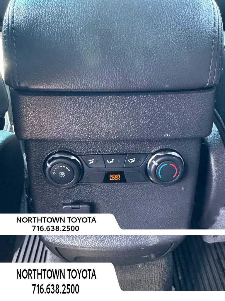 Used 2015 Ford Explorer XLT w/ Equipment Group 202B AWD/4WD image 16
