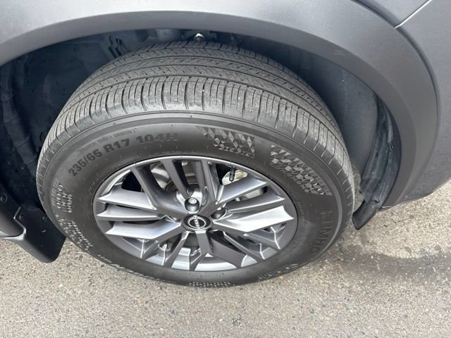 Used 2023 Nissan Rogue S AWD/4WD image 16