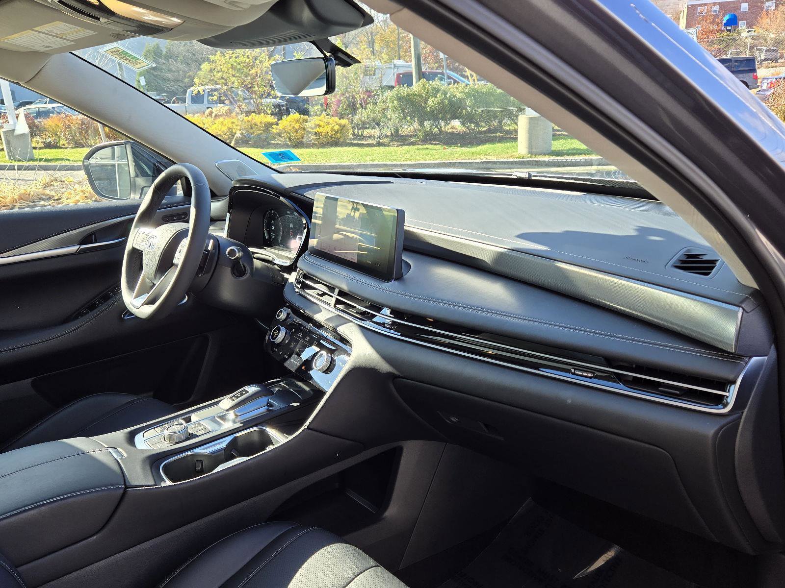 Certified 2025 INFINITI QX60 Luxe image 17