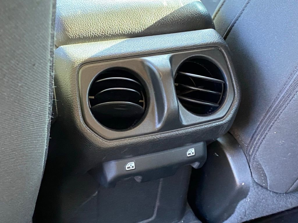 Used 2021 Jeep Wrangler Unlimited Sport image 27