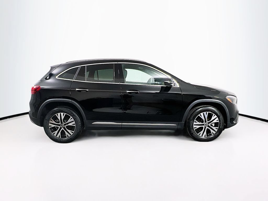 Used 2025 Mercedes-Benz GLA 250 4MATIC image 8