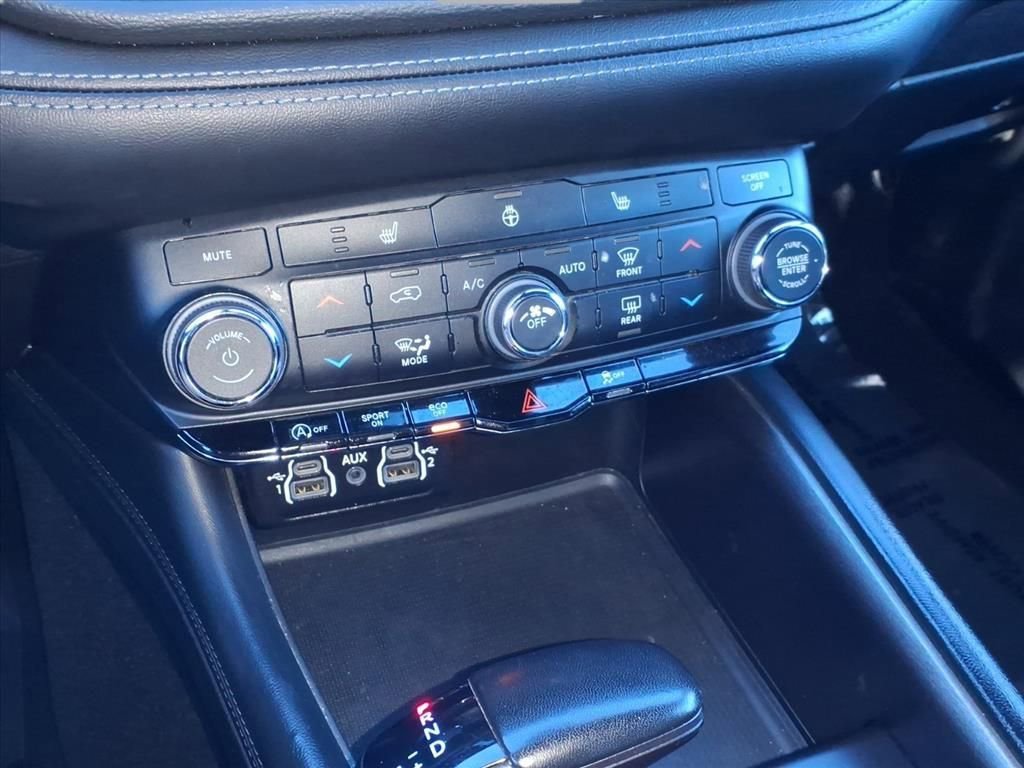 Used 2024 Dodge Durango SXT image 18