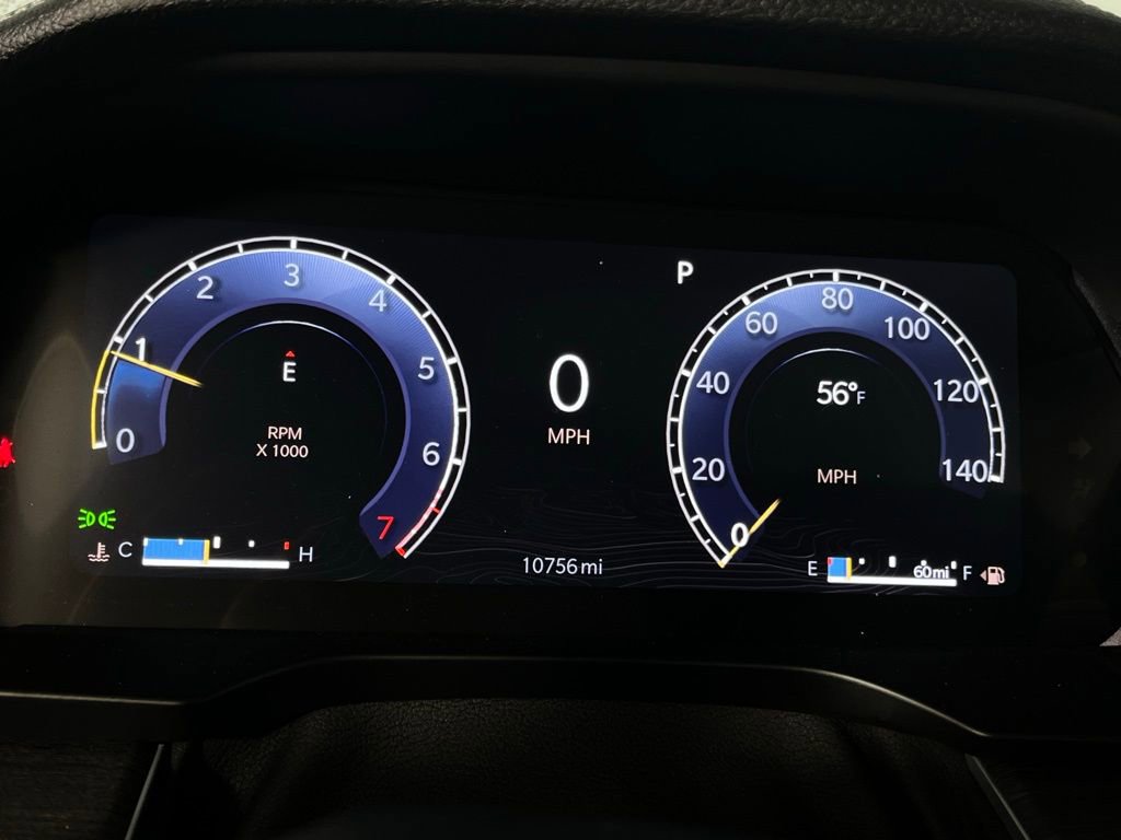 Used 2024 Jeep Grand Cherokee Limited w/ Luxury Tech Group II image 19