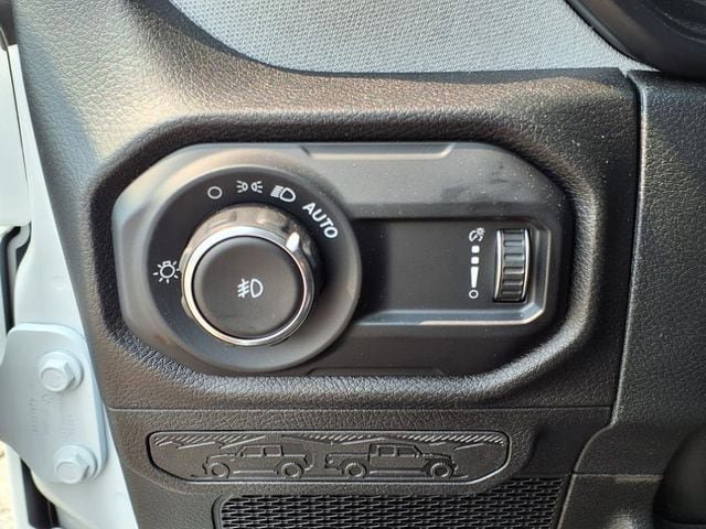 New 2025 Jeep Wrangler Willys AWD/4WD image 14