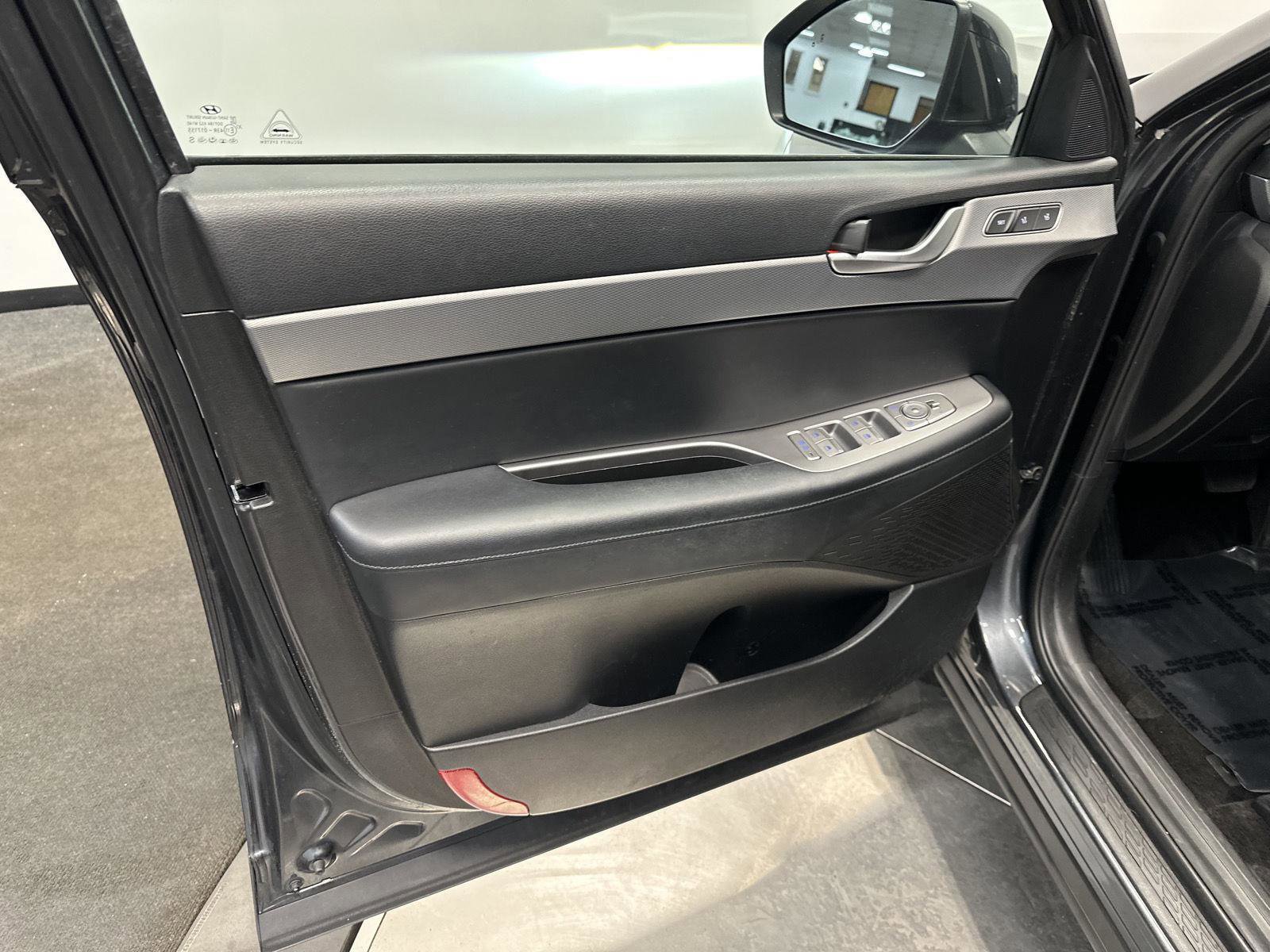 Used 2020 Hyundai Palisade SEL w/ Premium Package AWD/4WD image 13