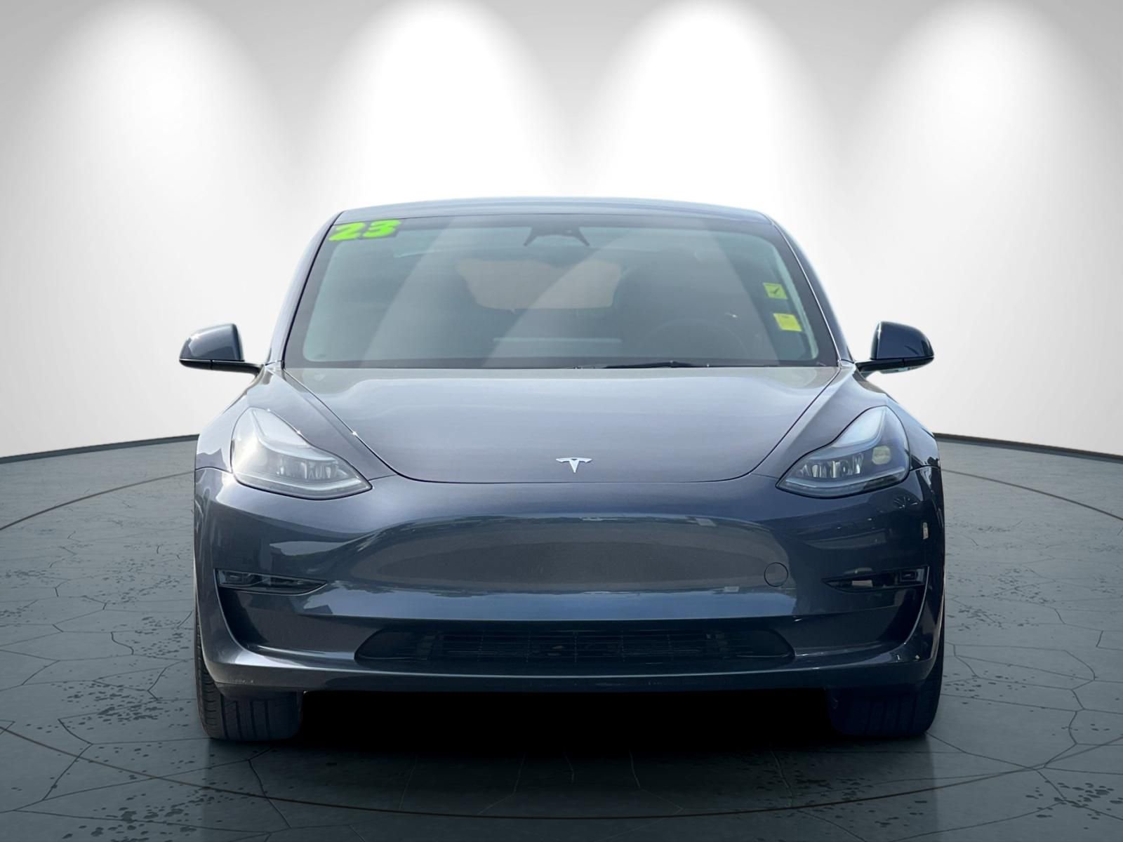Used 2023 Tesla Model 3 Standard Range image 9