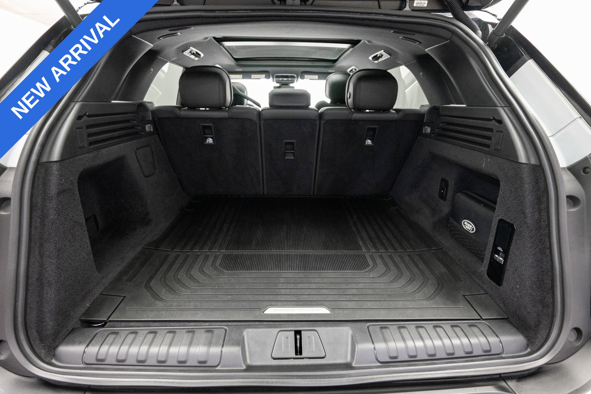 Used 2023 Land Rover Range Rover Sport SE AWD/4WD image 33