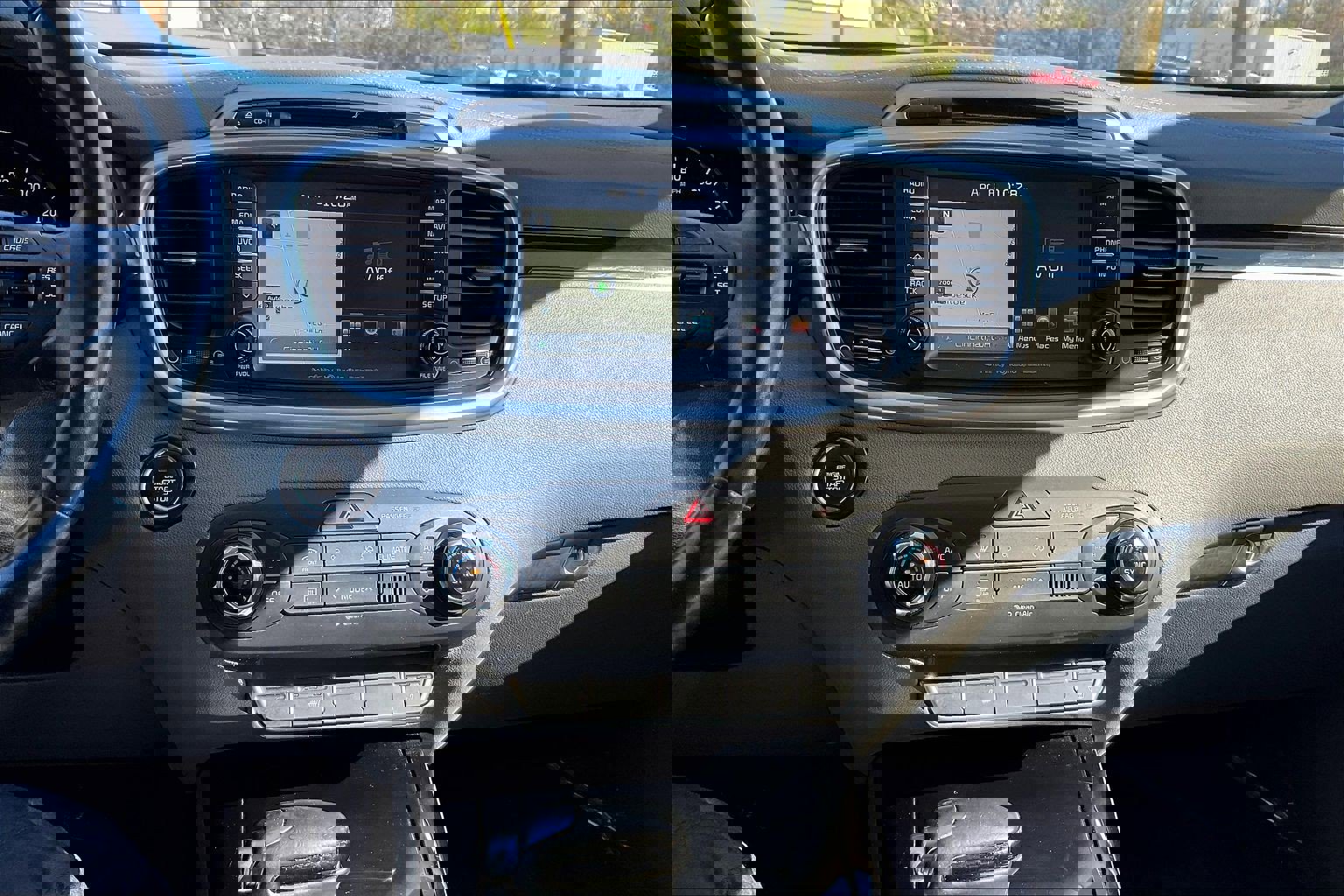 Used 2016 Kia Sorento SX image 15