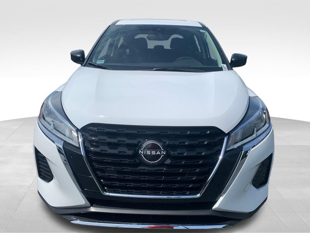Used 2025 Nissan Kicks Play S FWD image 16