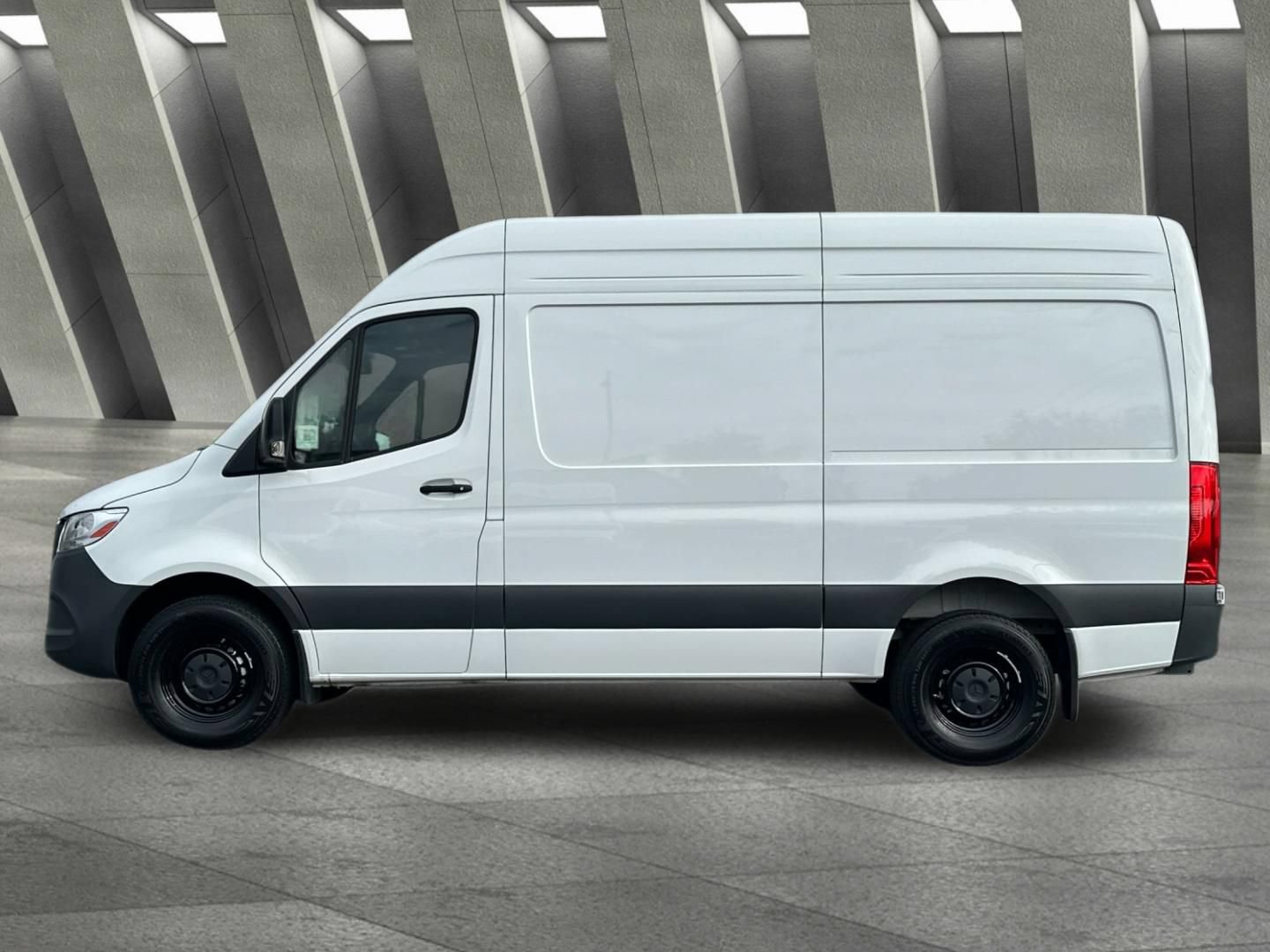 Used 2025 Mercedes-Benz Sprinter 2500 image 7