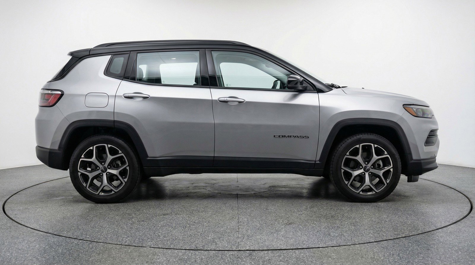 Used 2025 Jeep Compass Limited image 11