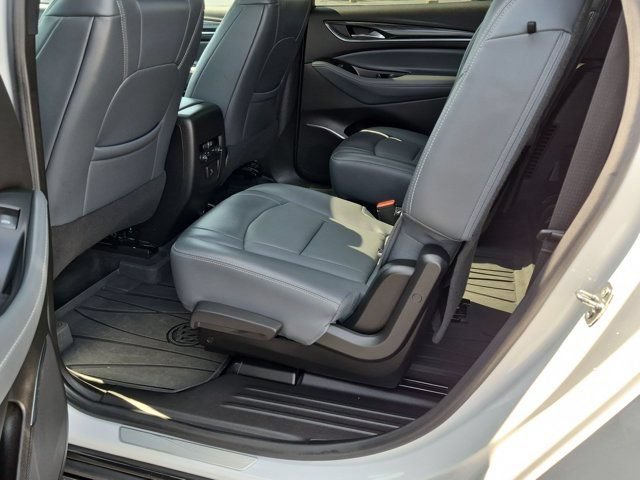 Used 2023 Buick Enclave Essence w/ Experience Buick Package FWD image 16