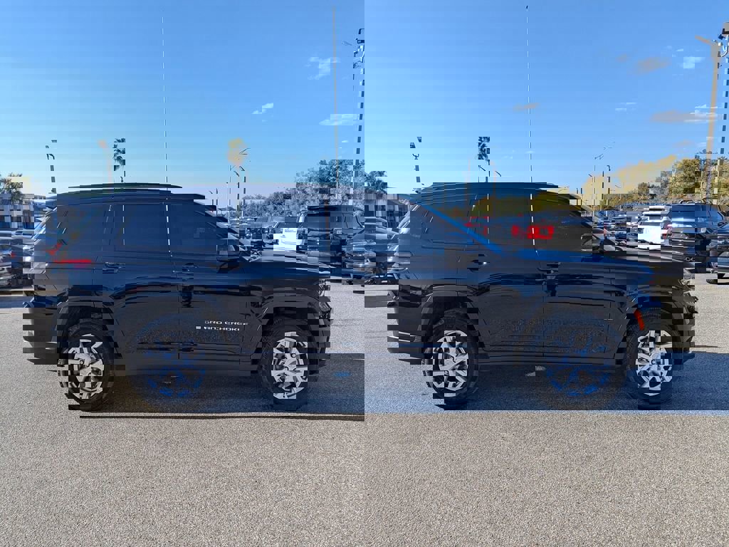 Used 2021 Jeep Grand Cherokee L Limited image 3