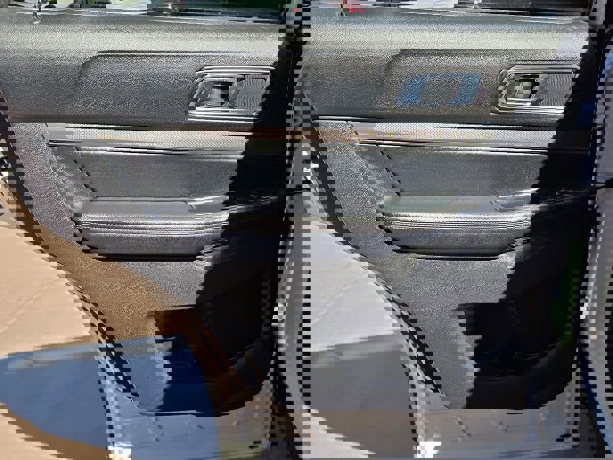 Used 2018 Ford Explorer XLT w/ Equipment Group 201A image 31