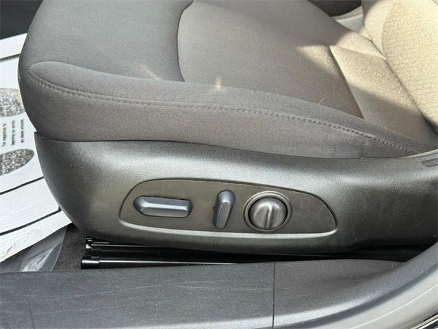 Used 2024 Chevrolet Malibu LT image 18