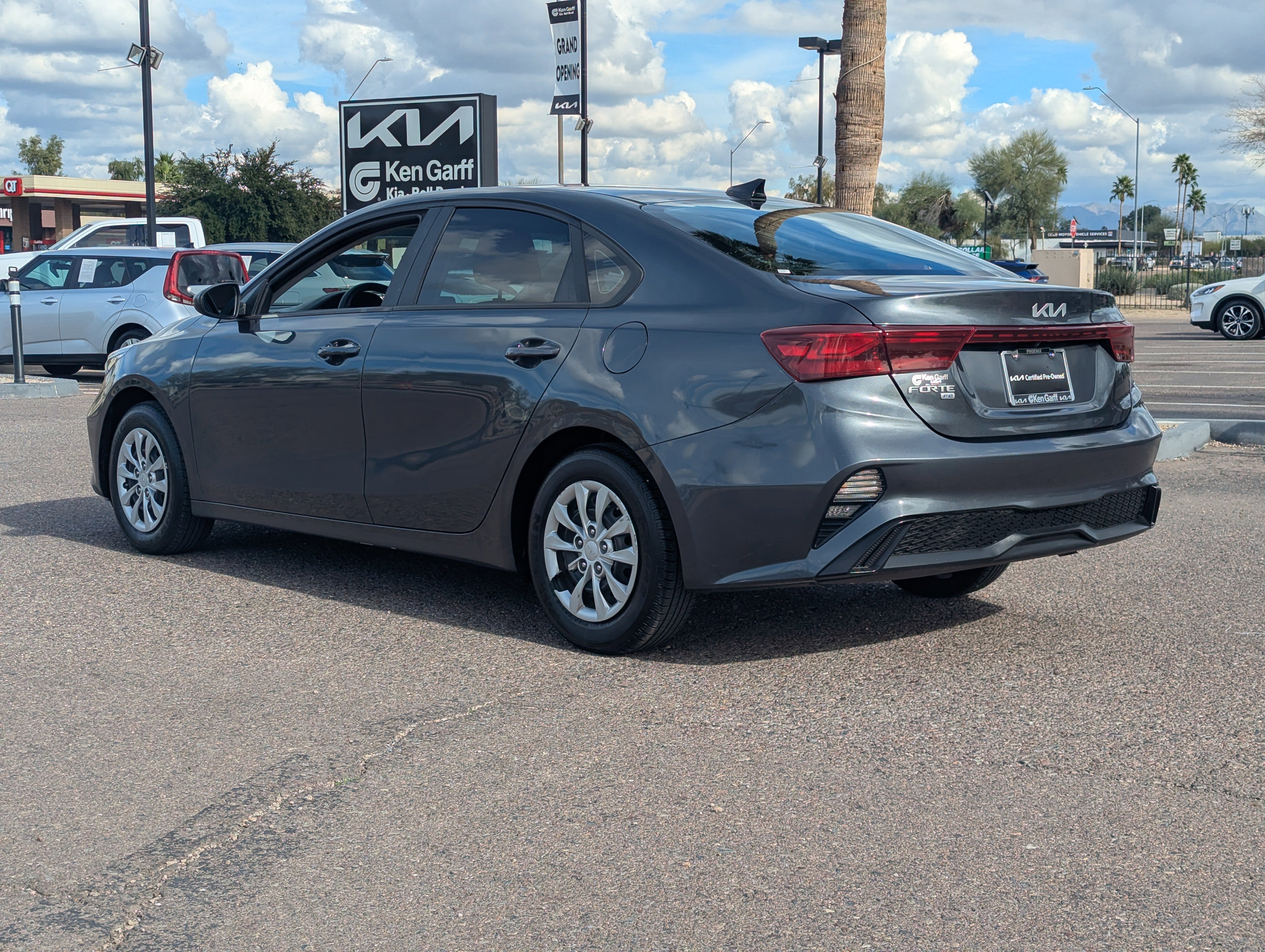 Certified 2022 Kia Forte Sedan image 4