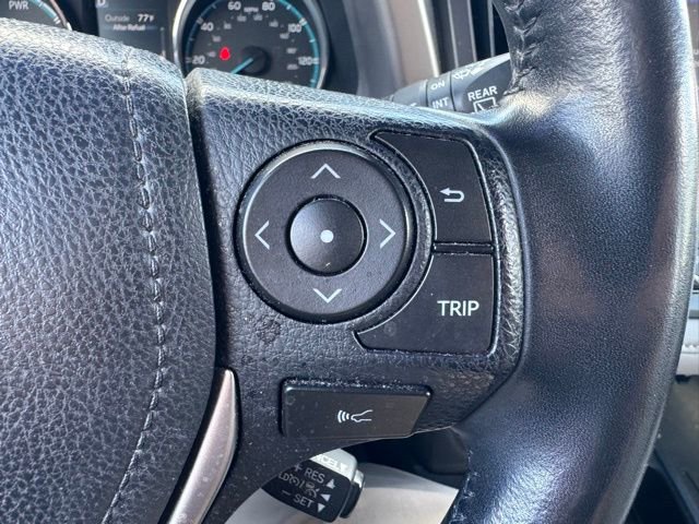 Used 2018 Toyota RAV4 Limited AWD/4WD image 21