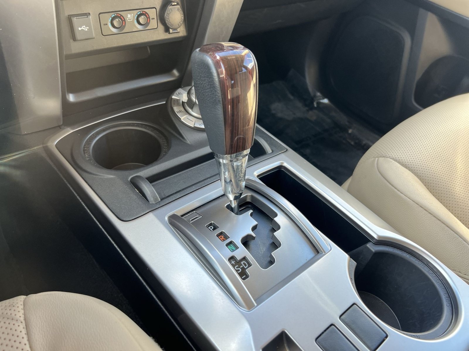 Used 2022 Toyota 4Runner Limited AWD/4WD image 22