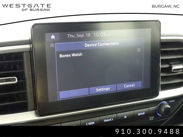 Used 2024 Hyundai Venue SEL image 23