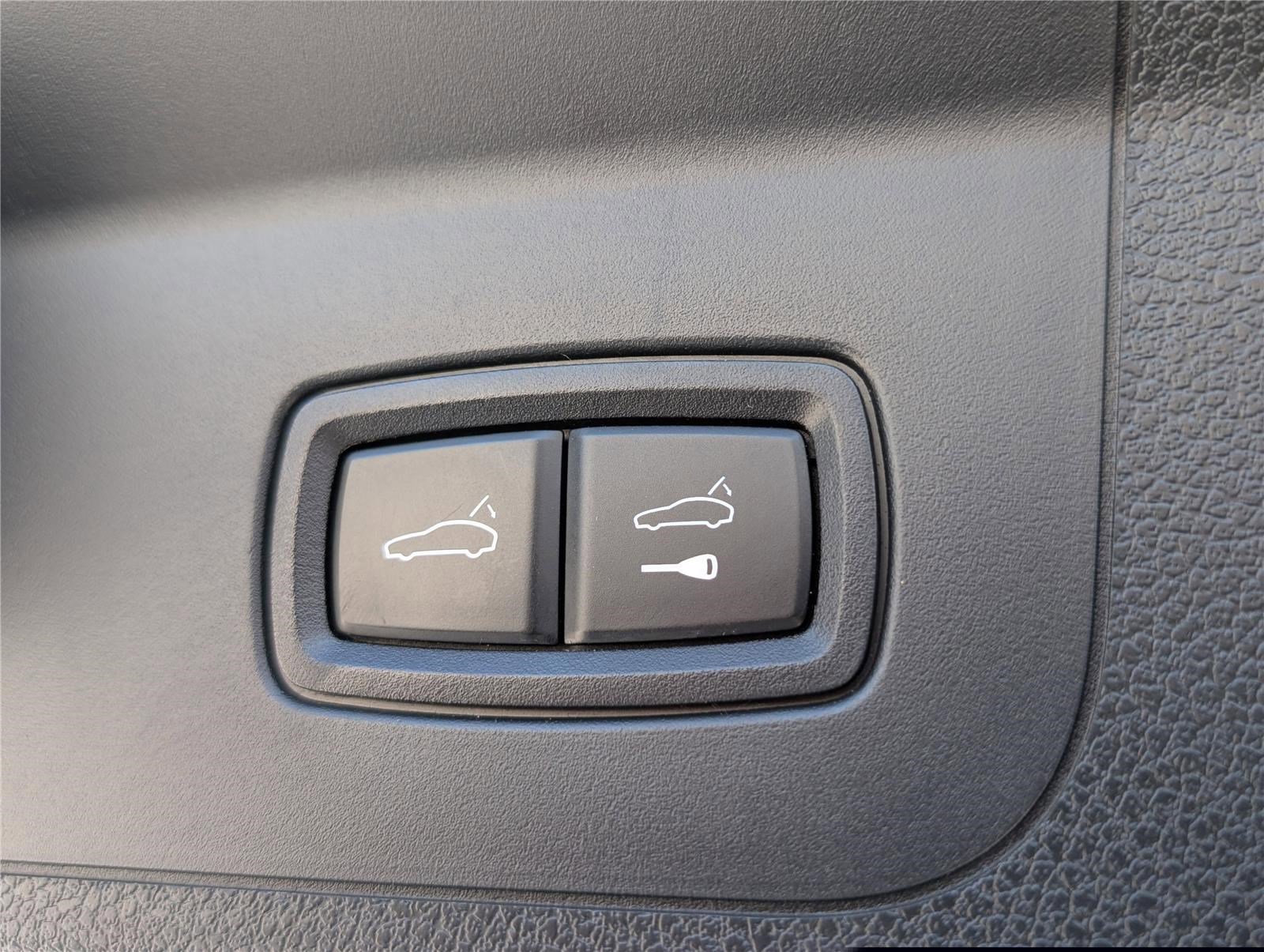 Used 2018 Porsche Panamera 4S image 13