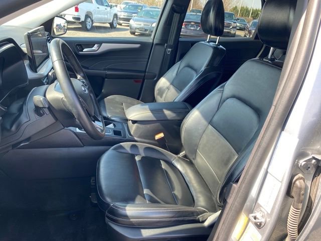Used 2023 Ford Escape Platinum AWD/4WD image 16