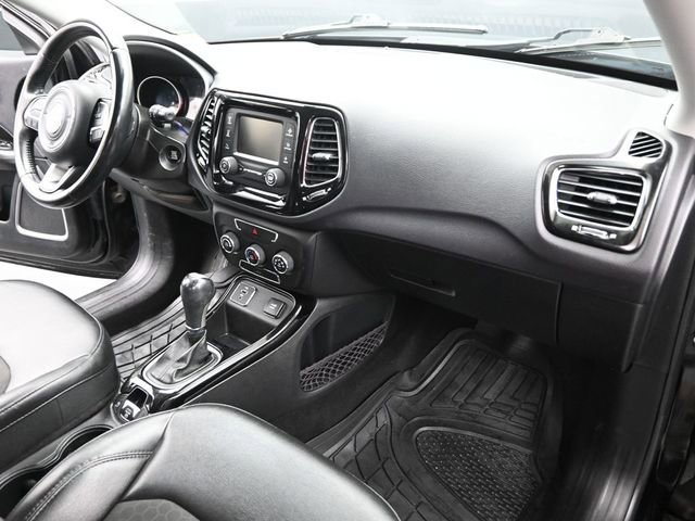 Used 2018 Jeep Compass Latitude FWD image 25