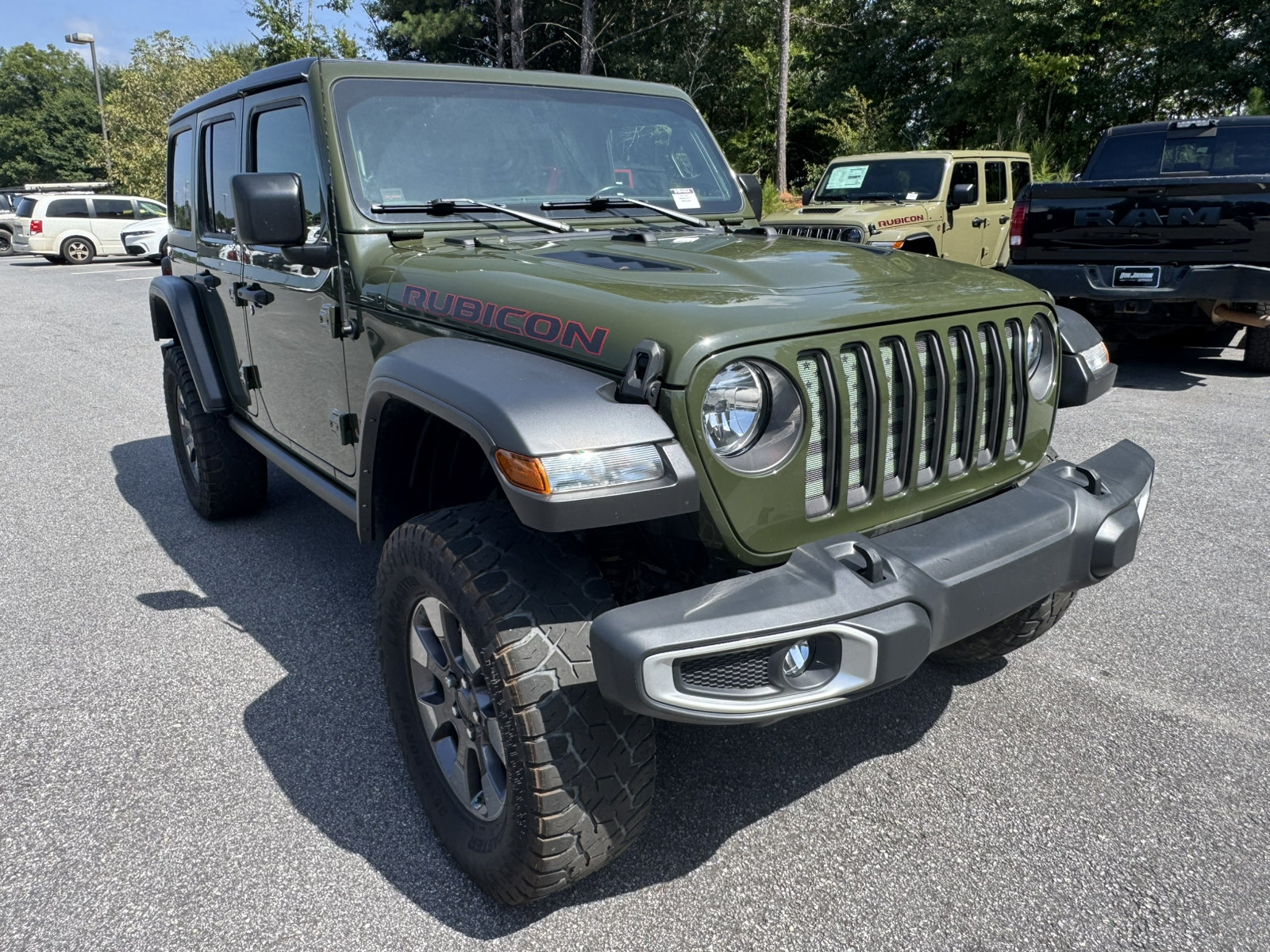 Used 2022 Jeep Wrangler Unlimited Rubicon AWD/4WD image 3