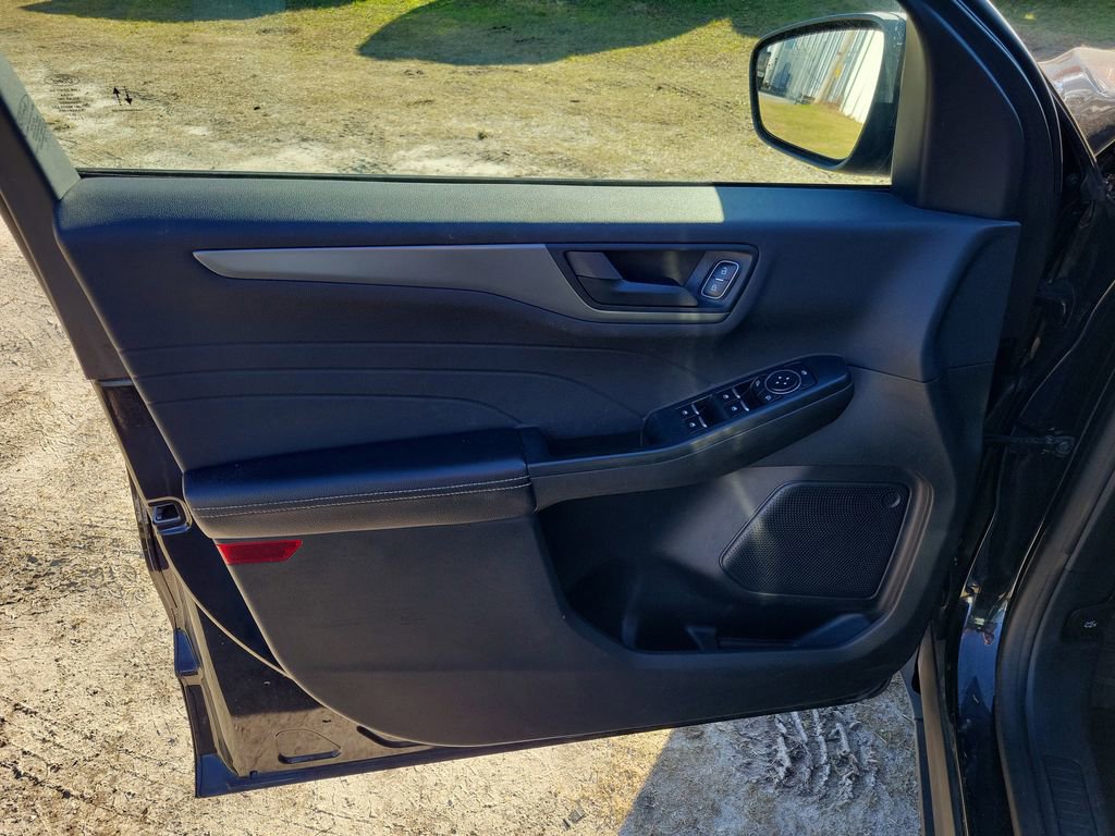 Used 2024 Ford Escape Active image 11