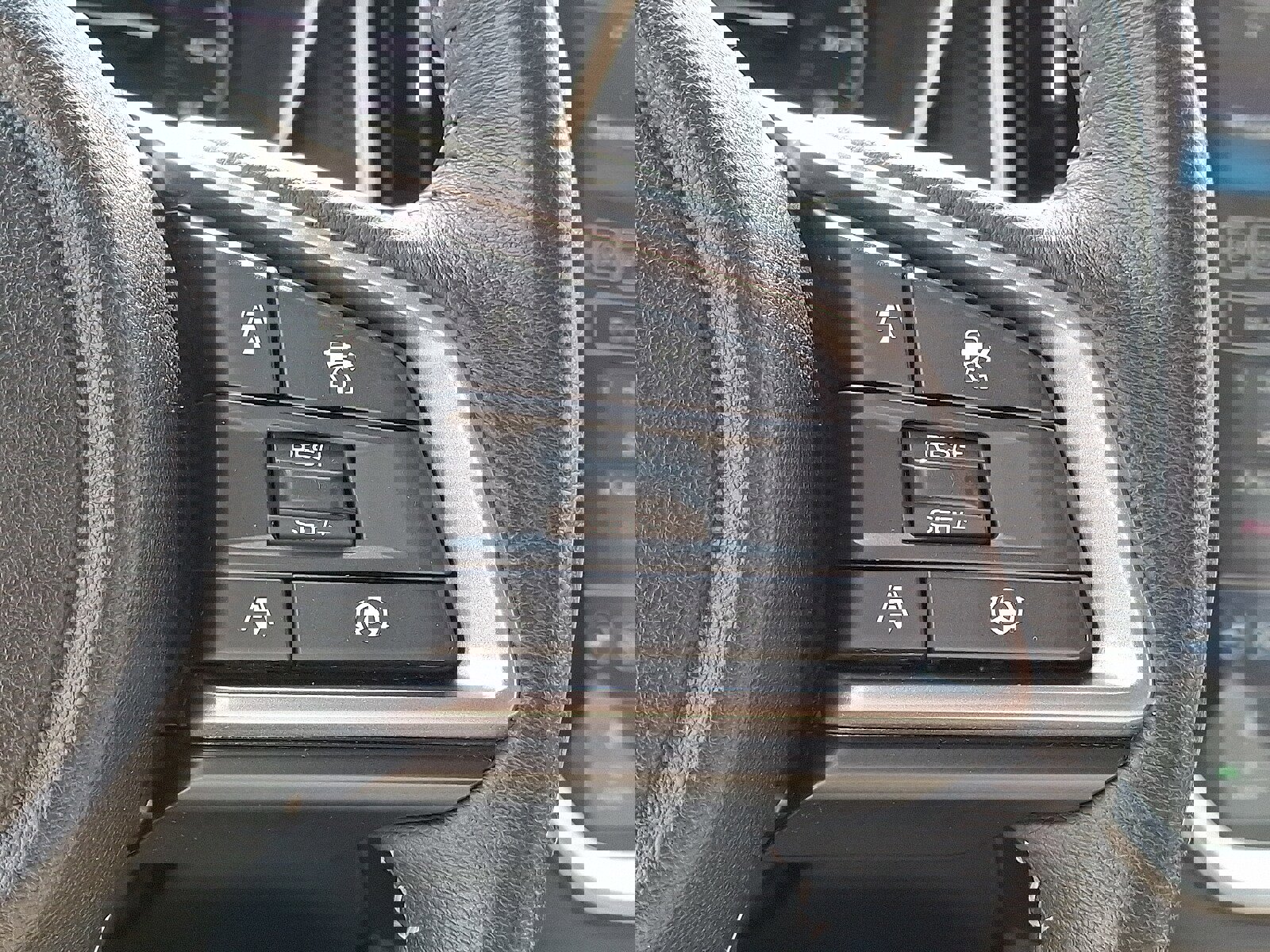 Used 2023 Subaru Ascent Premium w/ Convenience Package image 24