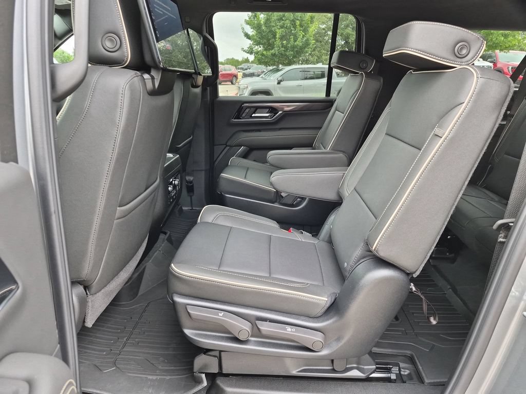 New 2026 GMC Yukon XL Elevation w/ Elevation Premium Package AWD/4WD image 39