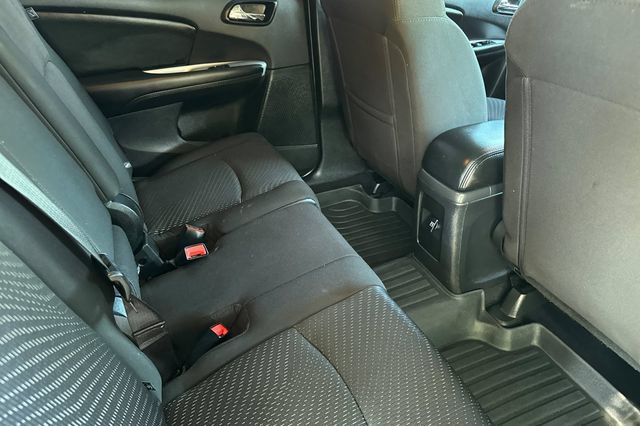 Used 2019 Dodge Journey SE w/ Blacktop Package FWD image 19