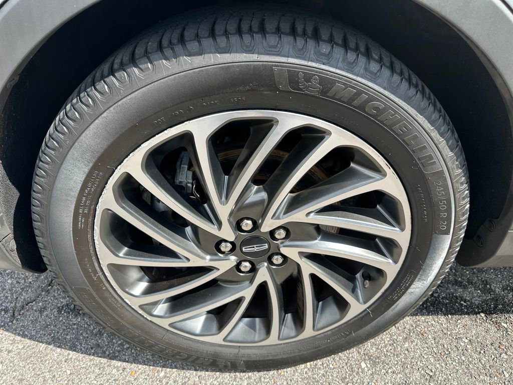 Used 2020 Lincoln Nautilus Reserve w/ Equipment Group 201A image 14