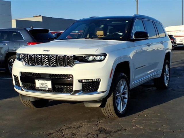 Used 2023 Jeep Grand Cherokee L Summit w/ Luxury Tech Group V image 2