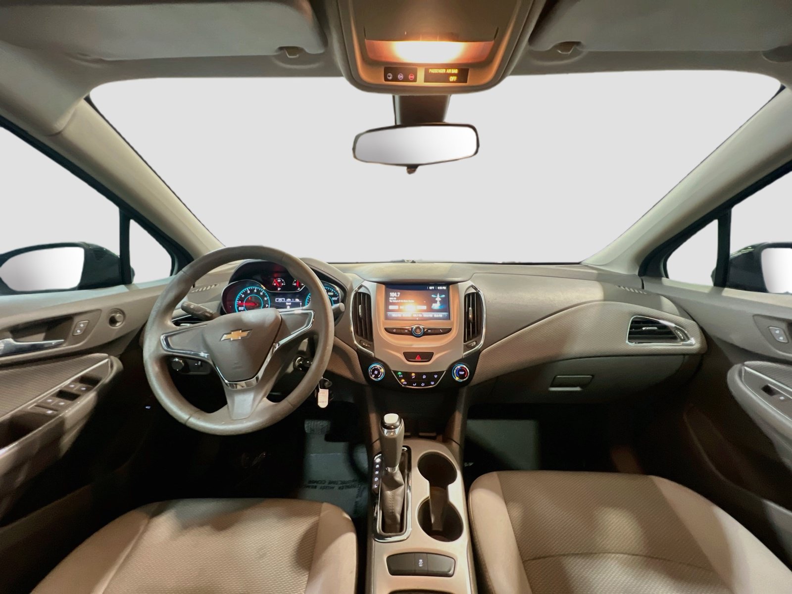Used 2018 Chevrolet Cruze LS FWD image 15