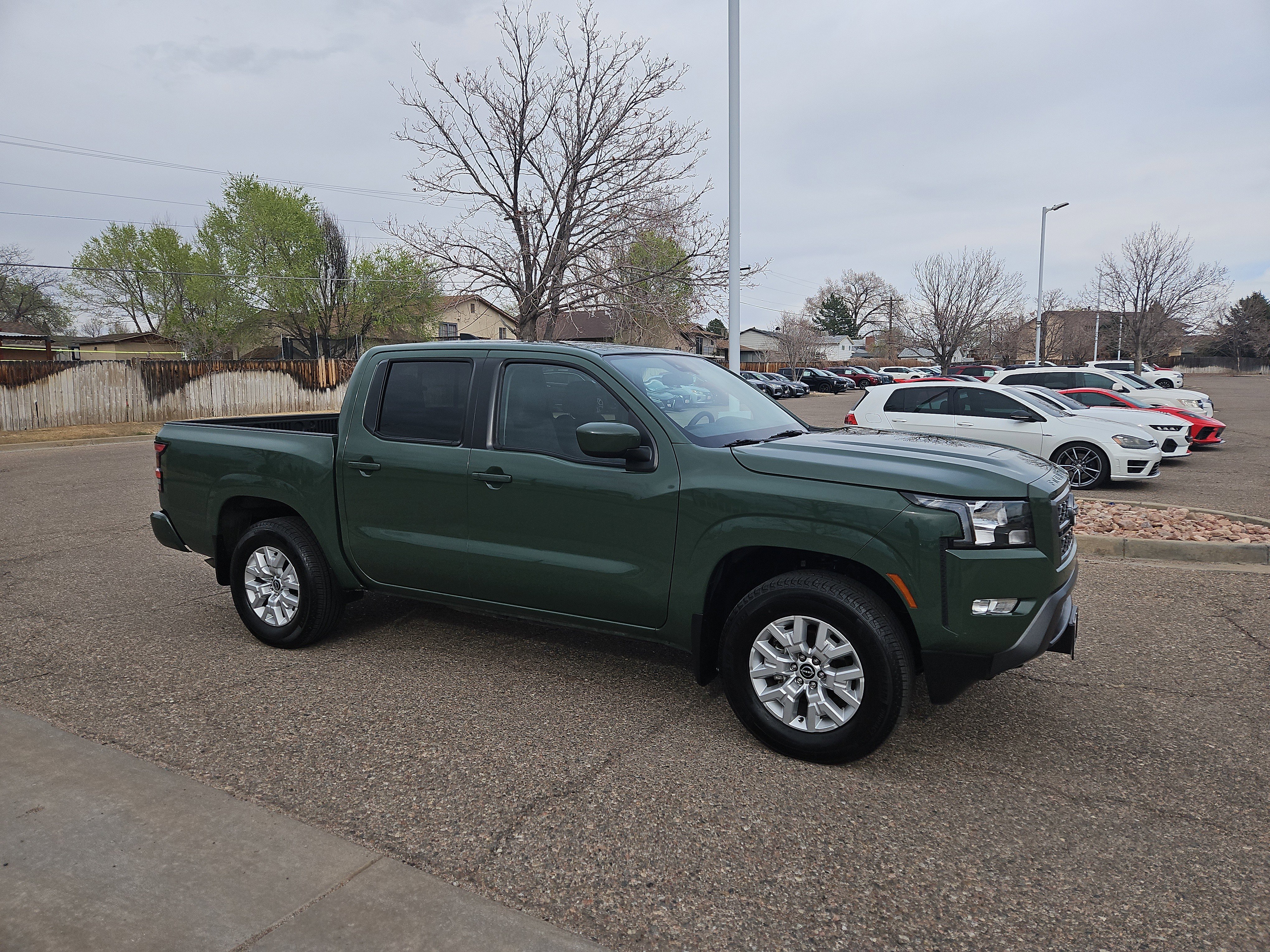 Used 2024 Nissan Frontier SV w/ SV Convenience Package image 2
