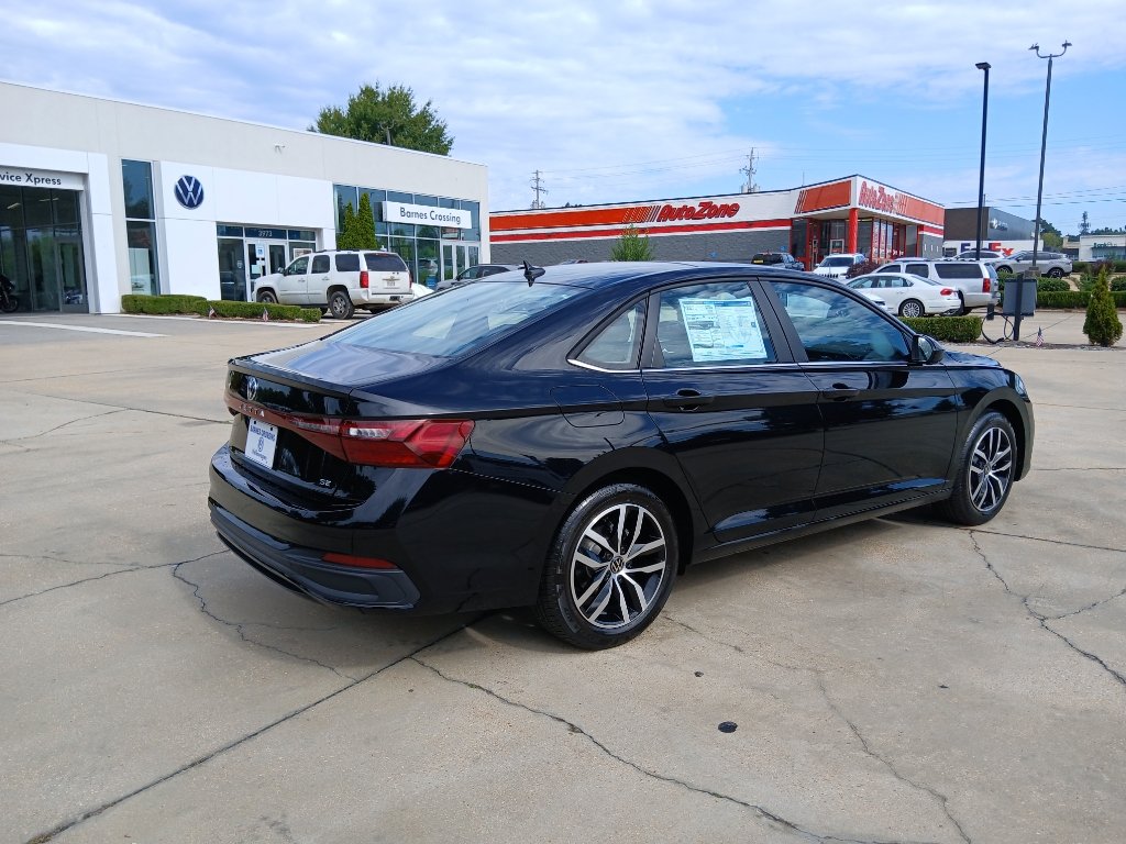 New 2027 Volkswagen Jetta SE FWD image 7