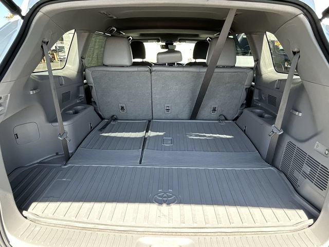 Used 2017 Toyota Highlander XLE AWD/4WD image 15
