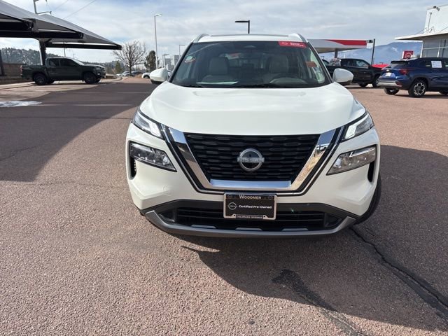 Used 2023 Nissan Rogue SL w/ SL Premium Package image 2