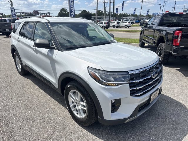 New 2026 Ford Explorer Active w/ Active Comfort Package RWD image 3