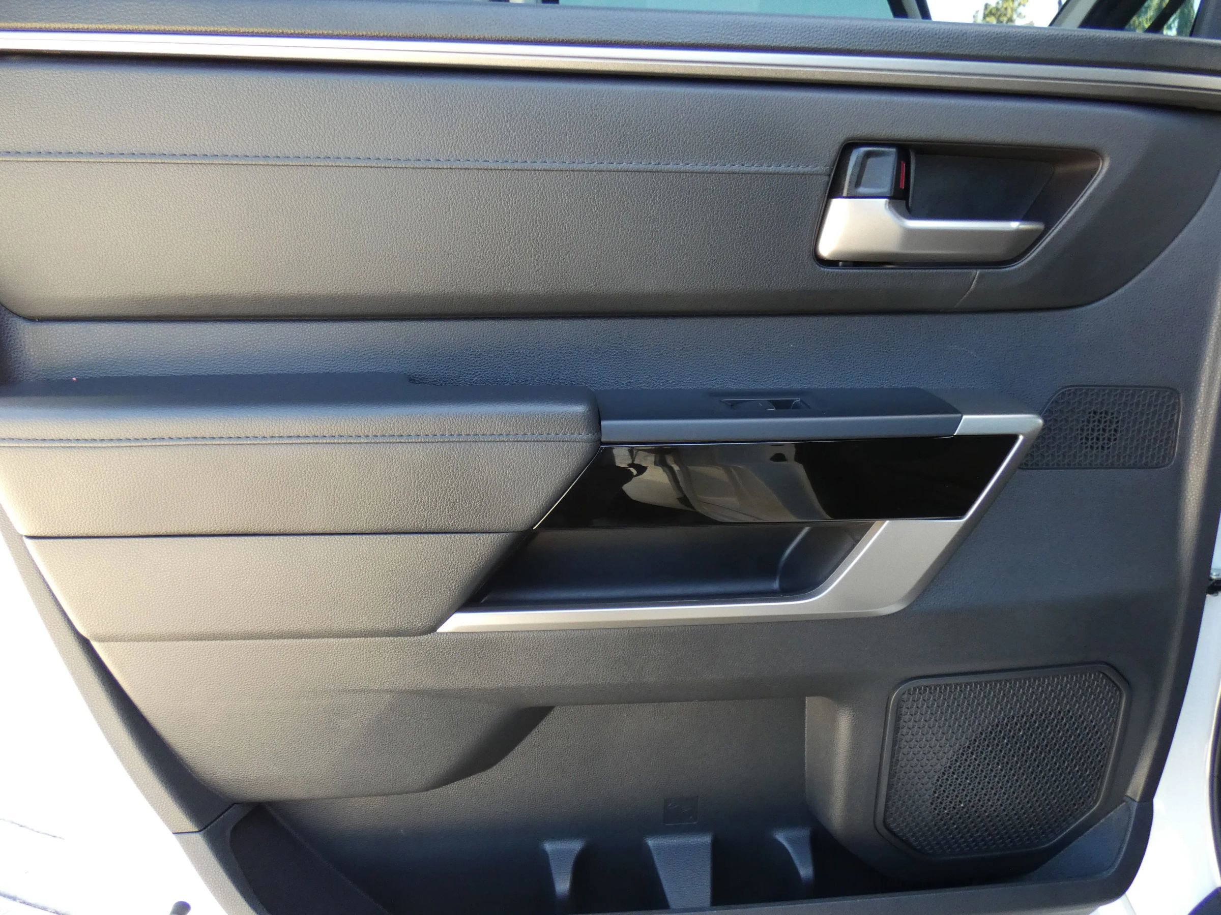 Used 2025 Toyota Tundra Limited image 49