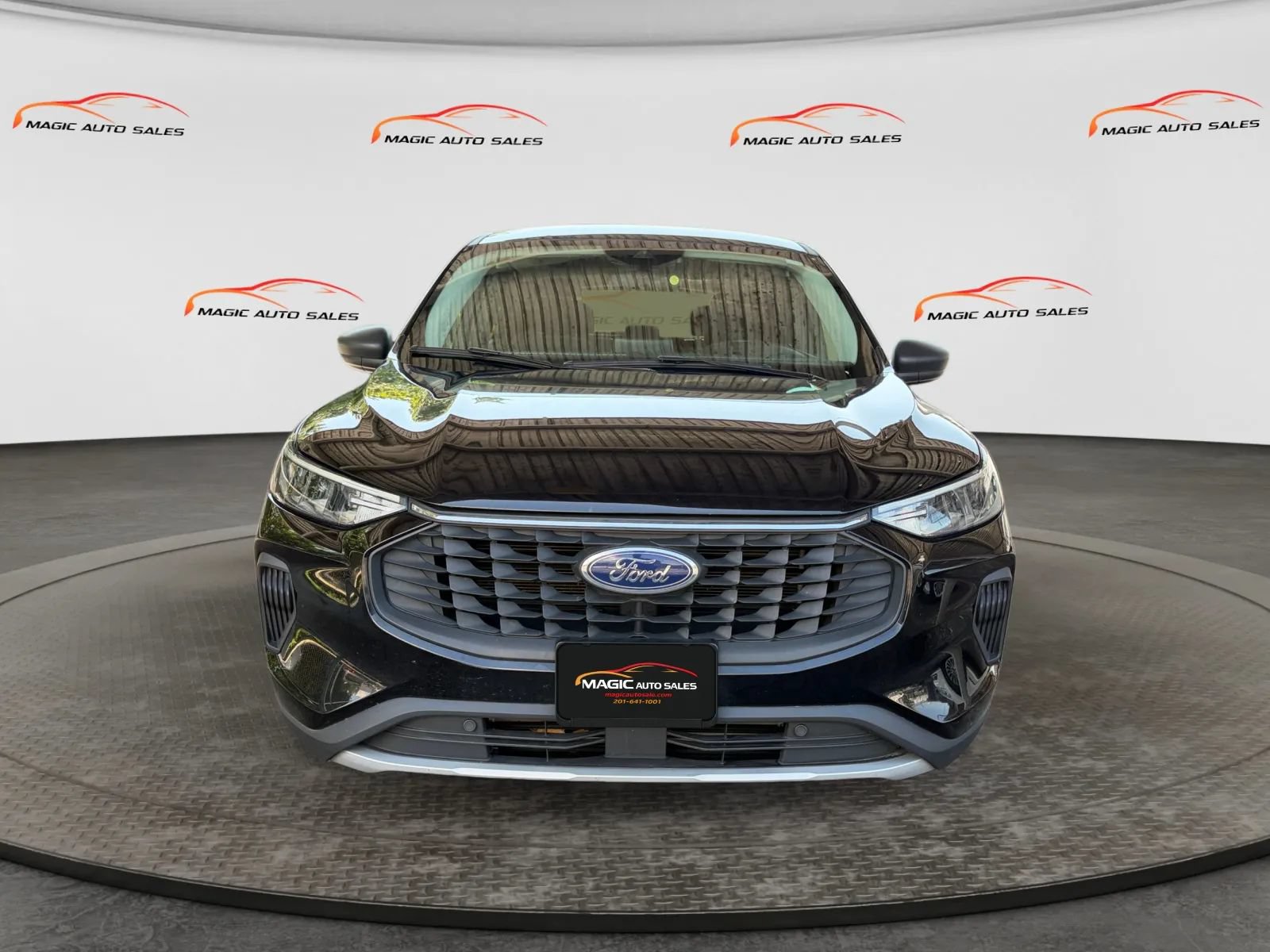 Used 2023 Ford Escape Active AWD/4WD image 3