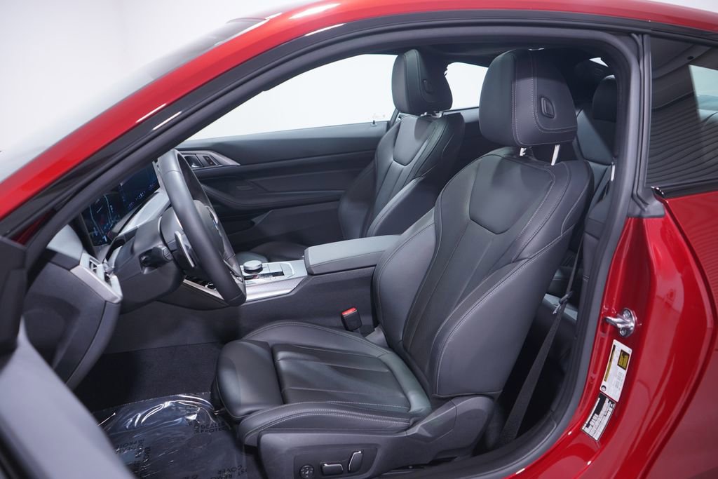 Used 2025 BMW 430i Coupe w/ M Sport Package image 7
