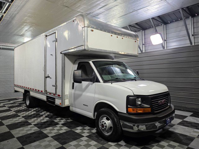 Used 2017 GMC Savana 4500 image 4