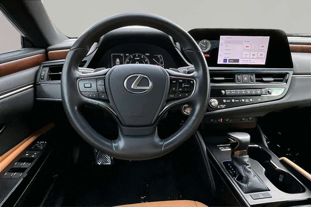 Used 2025 Lexus ES 350 w/ Premium Package FWD image 10