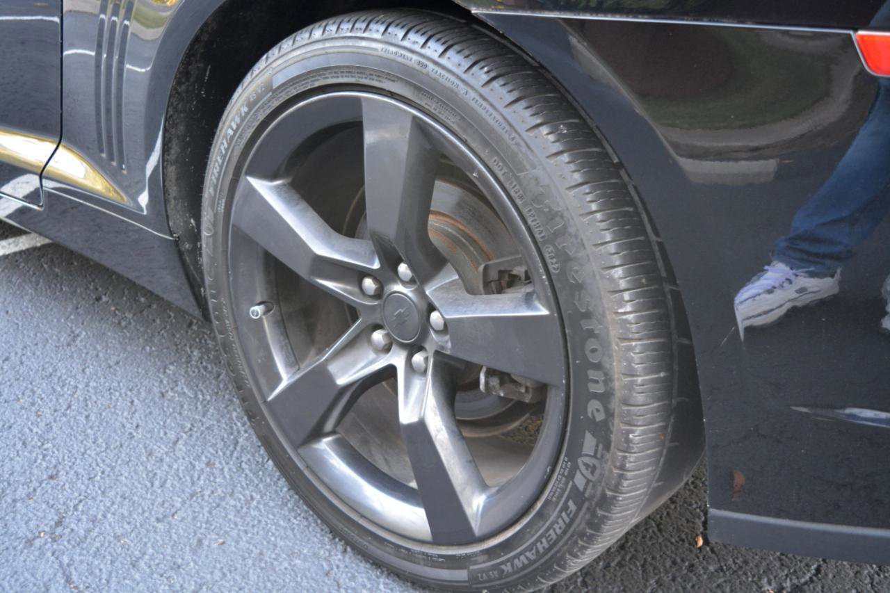 Used 2015 Chevrolet Camaro LS RWD image 9