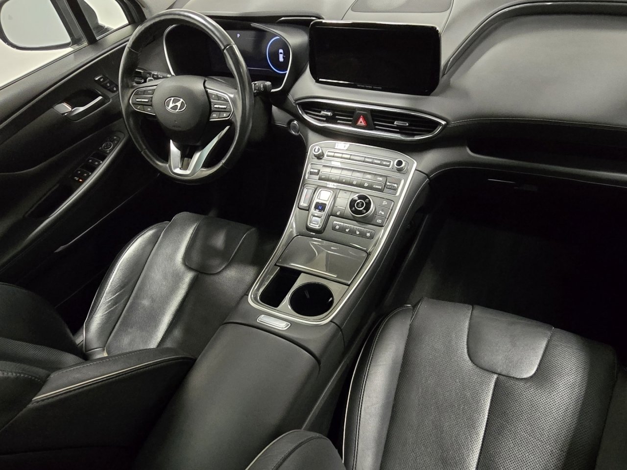 Used 2023 Hyundai Santa Fe Limited image 21
