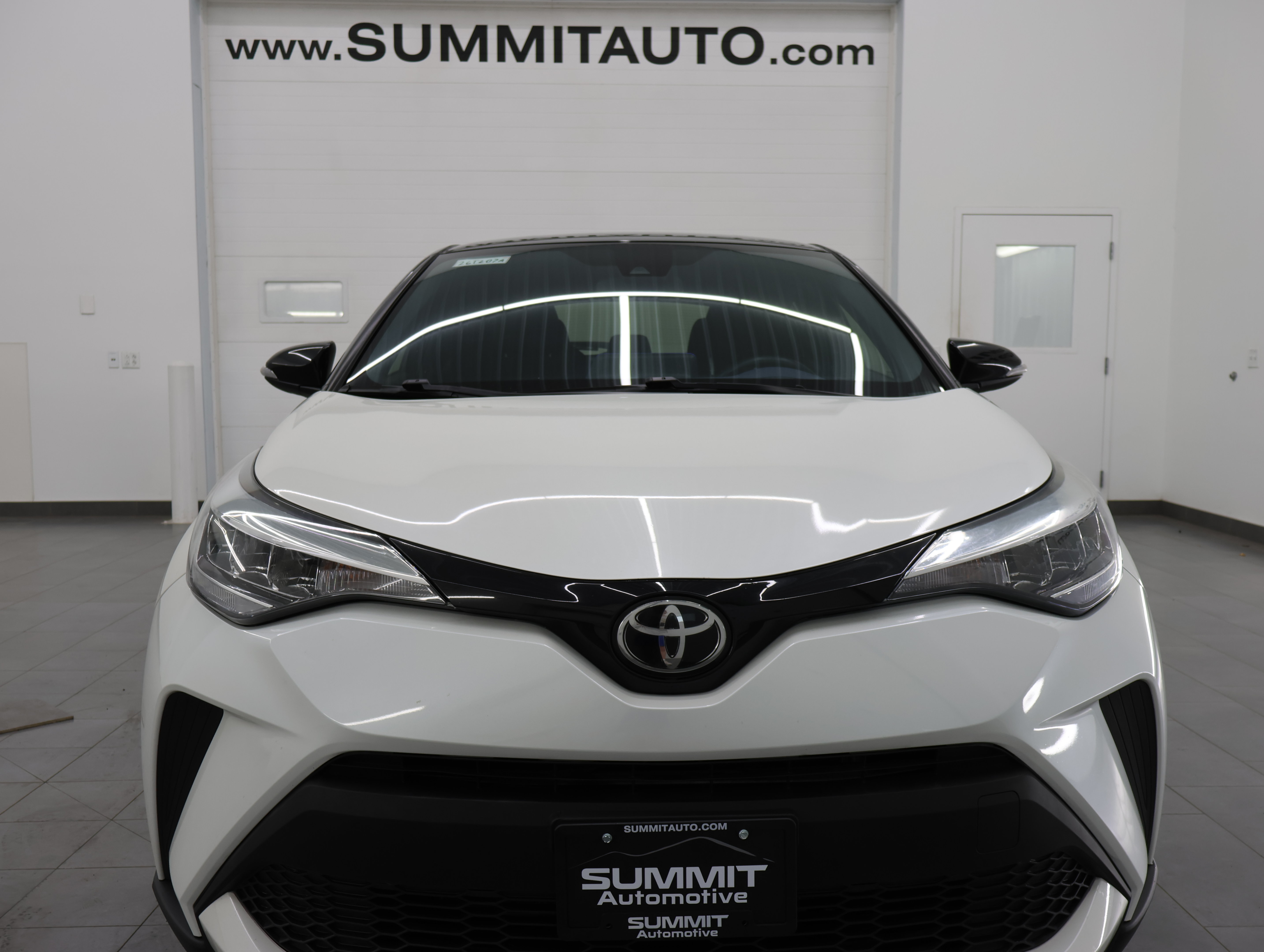 Used 2020 Toyota C-HR XLE FWD image 21
