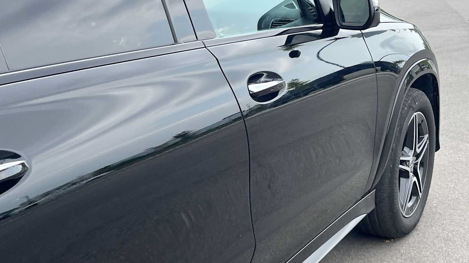 Certified 2025 Mercedes-Benz GLE 450e 4MATIC image 17