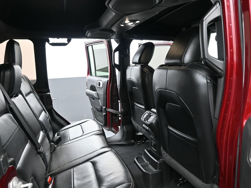 Used 2021 Jeep Wrangler Unlimited Sahara image 29