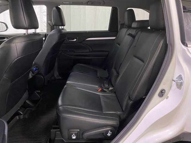 Certified 2017 Toyota Highlander XLE image 11